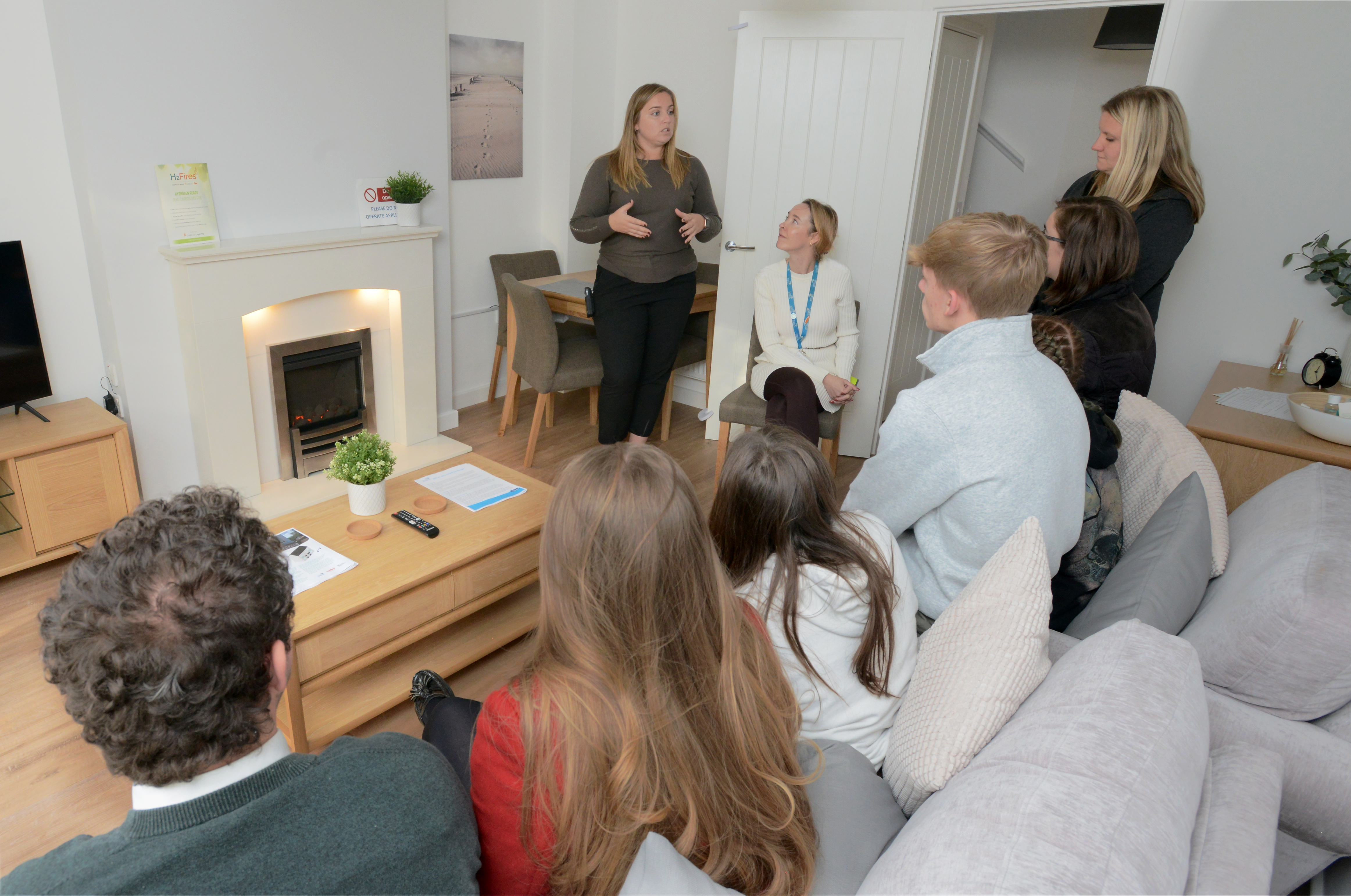 NGN's Young Innovators Council members visit the Hydrogen Home